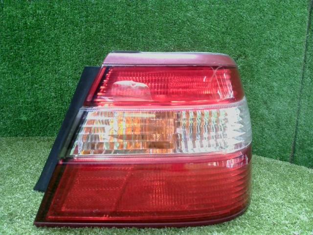 【中古】中古部品 シーマ FHY33 右ﾃｰﾙﾗﾝﾌﾟ 【3260300000-250826000315500】