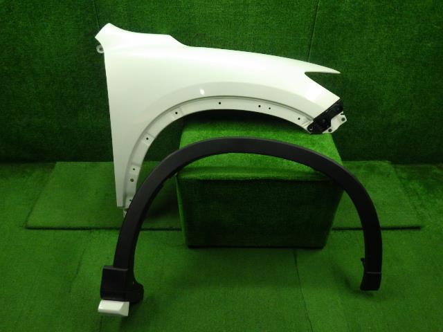 【中古】中古部品 ＣＸ－５ KE2AW 右ﾌﾛﾝﾄﾌｪﾝﾀﾞｰ 【3330250100-000000910210600】