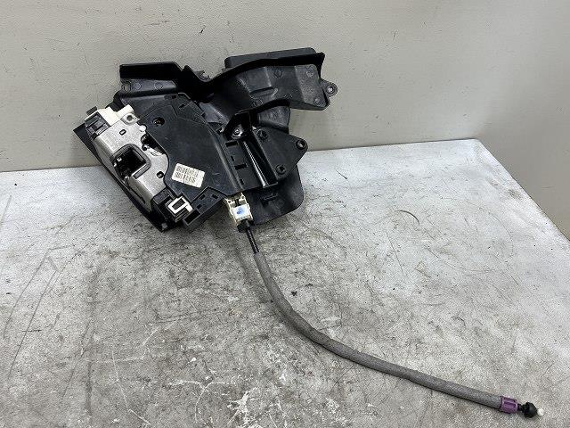 【中古】中古部品 ベンツ Cクラス 204048 左ﾘｱﾄﾞｱﾛｯｸｿﾚﾉｲﾄﾞ 【3310070100-000090771664580】