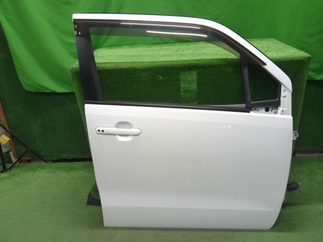 【中古】中古部品 ワゴンＲ MH23S 右ﾌﾛﾝﾄﾄﾞｱ 【3310200100-000022115913100】