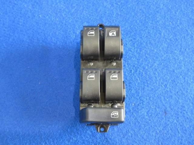 【中古】中古部品 ムーヴ LA150S ﾊﾟﾜｰｳｲﾝﾄﾞｳｽｲｯﾁ 【3310590000-202508052661900】