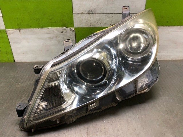 【中古】中古部品 ＳＡＩ AZK10 左ﾍｯﾄﾞﾗﾝﾌﾟ 【3330530100-000005420610900】
