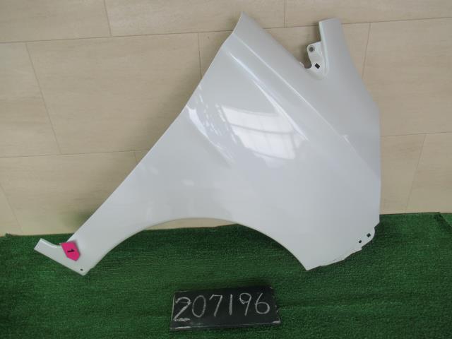 【中古】中古部品 ｅＫカスタム B11W 右ﾌﾛﾝﾄﾌｪﾝﾀﾞｰ 【3310120100-250502000110600】