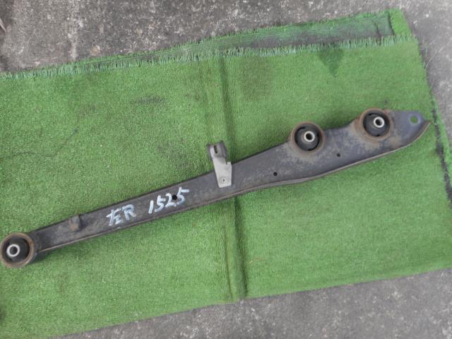 【中古】中古部品 ワゴンＲ MH22S 左ﾘｱﾛｱｱｰﾑ 【3330190100-000002152551840】
