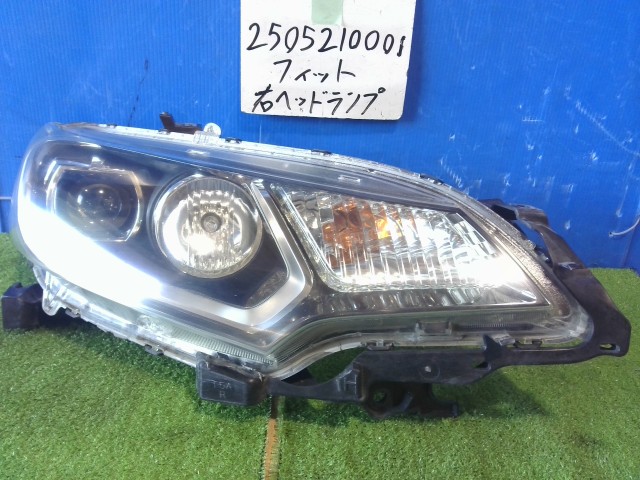 【中古】中古部品 フィット GK3 右ﾍｯﾄﾞﾗﾝﾌﾟ 【3310220100-250521000110800】