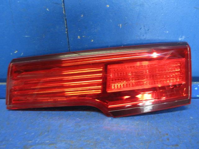 【中古】中古部品 エルグランド TE52 右ﾌｨﾆｯｼｬｰﾊﾟﾈﾙ 【3310270100-000014959115210】