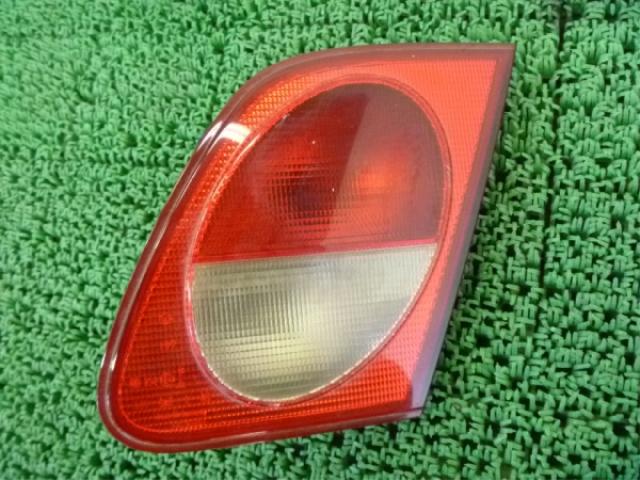【中古】中古部品 ベンツ Eクラス 210055 ﾘｱﾌｨﾆｯｼｬｰﾊﾟﾈﾙ 【3310250100-000886005215200】