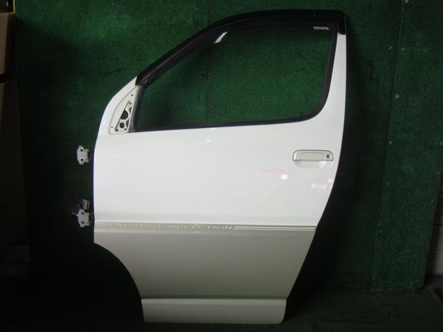 【中古】中古部品 グランビア VCH16W 左ﾌﾛﾝﾄﾄﾞｱ 【3340220100-001466302413200】