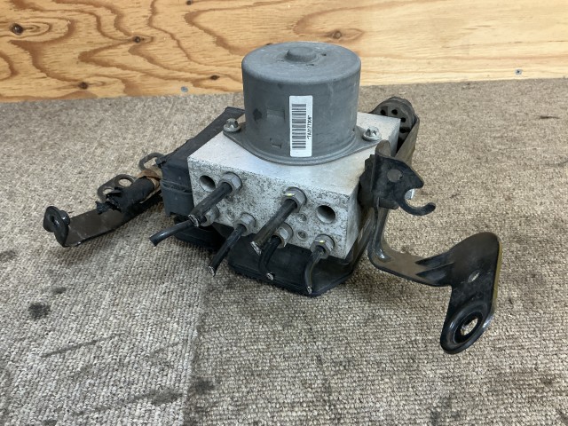 【中古】中古部品 BMW ミニ ZC16 ABSｱｸﾁｭｴｰﾀｰ 【3330960100-000052542942500】