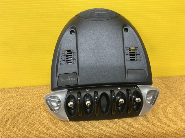 【中古】中古部品 BMW ミニ ZC16 ﾙｰﾑﾗﾝﾌﾟ 【3330960100-000052542968200】
