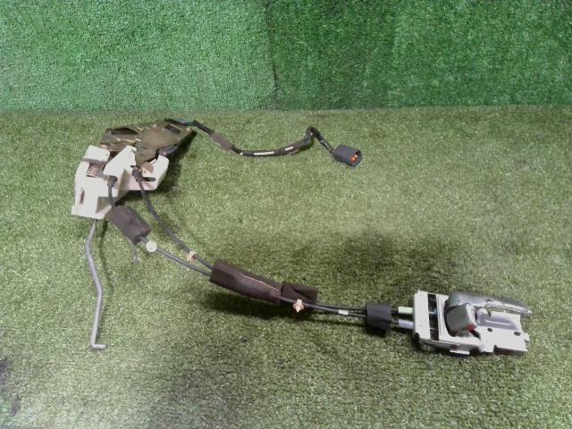 【中古】中古部品 ロードスター NB6C 右ﾌﾛﾝﾄﾄﾞｱﾛｯｸｿﾚﾉｲﾄﾞ 【3260300000-250902000964550】｜e-cleマート 9,450円