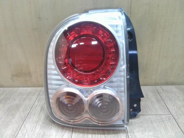 【中古】中古部品 ラパン HE22S 左ﾃｰﾙﾗﾝﾌﾟ 【3310390100-250830000115600】