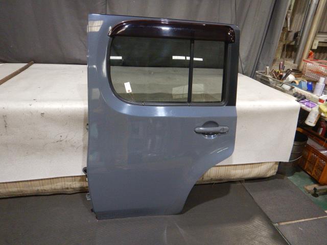 【中古】中古部品 キューブ Z12 左ﾘｱﾄﾞｱ 【3330810100-250901000913400】