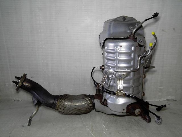 【中古】中古部品 アテンザ GJ2FW 触媒 【3310050100-250425000122400】