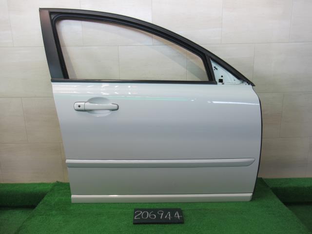 【中古】中古部品 ボルボ 50シリーズ MB4204S 右ﾌﾛﾝﾄﾄﾞｱ 【3310120100-250507000613100】