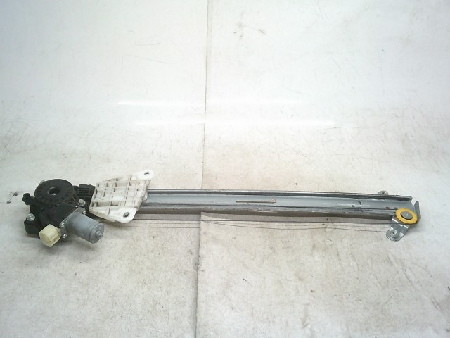 【中古】中古部品 ハスラー MR31S 右フロントドアレギュレータ・モーター 【3330990500-250904000113120】