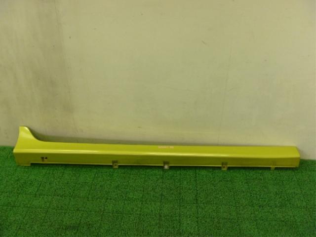 【中古】中古部品 マーチ BK12 右ｻｲﾄﾞｽﾃｯﾌﾟ 【3310250100-000913683013700】