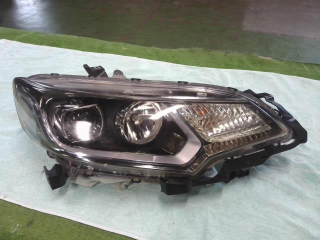 【中古】中古部品 フィット GP5 右ヘッドランプ 【3310200100-000022195410800】