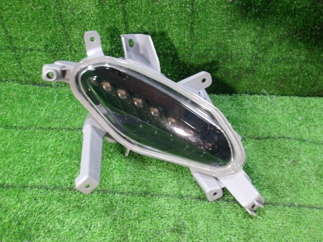 【中古】中古部品 ロードスター ND5RC 右ﾌｫｸﾞﾗﾝﾌﾟ 【3330420100-250828000110850】