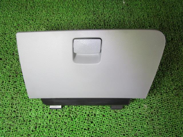 【中古】中古部品 ワゴンＲ MH23S ｸﾞﾛｰﾌﾞBOX 【3330540100-250708000470210】