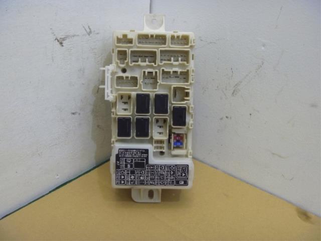 中古部品 デイズルークス B21A ヒューズボックス