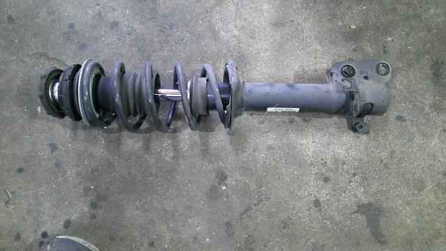 【中古】中古部品 アルト HA36V 左フロントストラット 【3500080000-250708000850210】