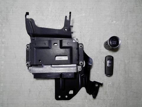 【中古】中古部品 アテンザ GJ2FW ｴﾝｼﾞﾝｺﾝﾋﾟｭｰﾀｰ 【3310050100-250425000163100】｜e-cleマート