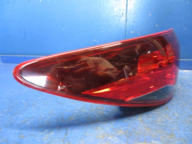 【中古】中古部品 アテンザ GJ2FW 左ﾃｰﾙﾗﾝﾌﾟ 【3310270100-000014962715600】