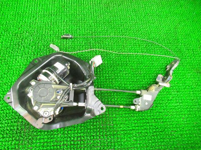 【中古】中古部品 セレナ HFC26 左パワースライドドアモーター 【3330210100-000037151264660】