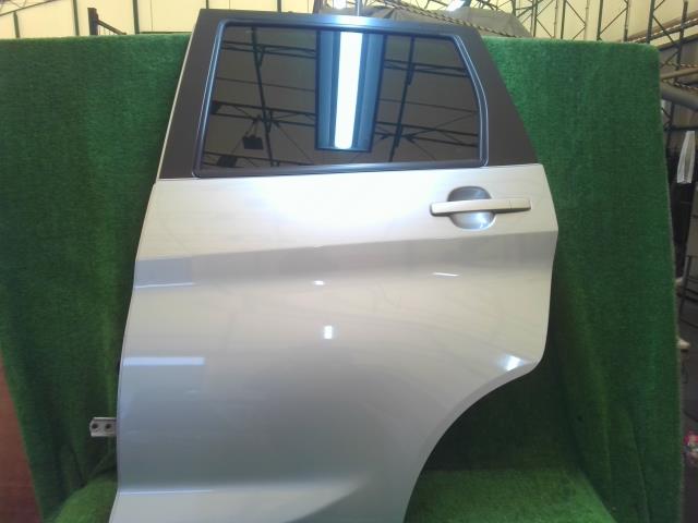 【中古】中古部品 デイズ B21W 左ﾘｱﾄﾞｱ 【3260240000-250910000213400】