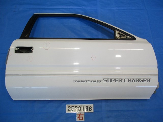 【中古】中古部品 カローラレビン AE92 右フロントドア 【3310040100-000253018613100】|e-cleマート
