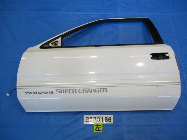 【中古】中古部品 カローラレビン AE92 左フロントドア 【3310040100-000253018613200】