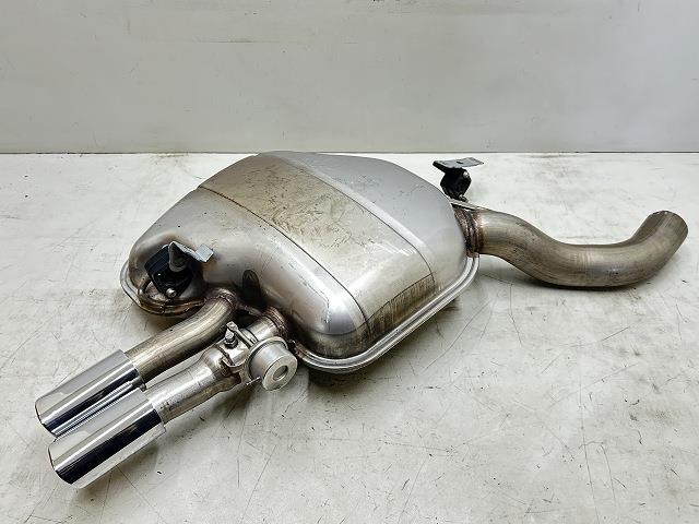 【中古】中古部品 BMW 5シリーズ PU30 ﾘｱﾏﾌﾗｰ 【3310070100-000090764222500】
