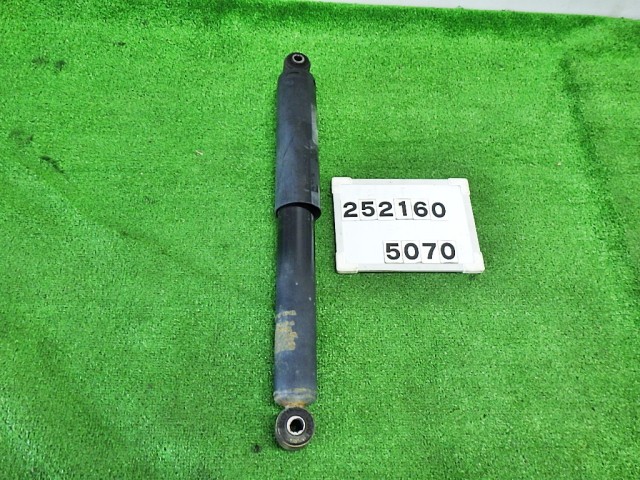 【中古】中古部品 ダッジ ナイトロ KA37 右ﾘｱｼｮｯｸｱﾌﾞｿｰﾊﾞｰ 【3330890100-000025216050700】