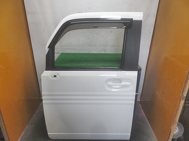 【中古】中古部品 Ｎ－ＶＡＮ JJ2 左ﾌﾛﾝﾄﾄﾞｱ 【3330380100-000037027713200】