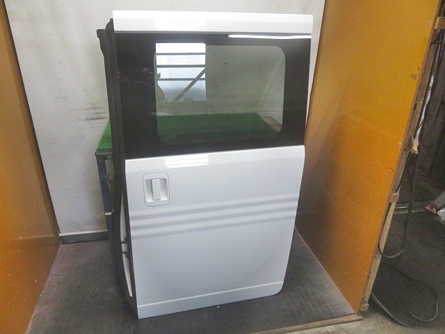 【中古】中古部品 Ｎ－ＶＡＮ JJ2 左ﾘｱﾄﾞｱ 【3330380100-000037027713400】
