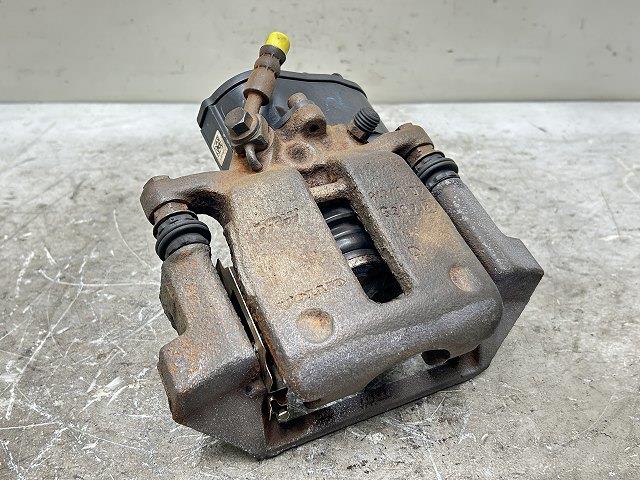 【中古】中古部品 ボルボ 70シリーズ BB6304TW 右ﾘｱｷｬﾘﾊﾟｰ 【3310070100-000193021044430】