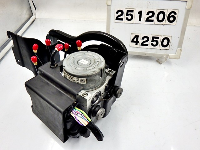 【中古】中古部品 プジョー 208 A9HM01 ABSｱｸﾁｭｴｰﾀｰ 【3330890100-000025120642500】