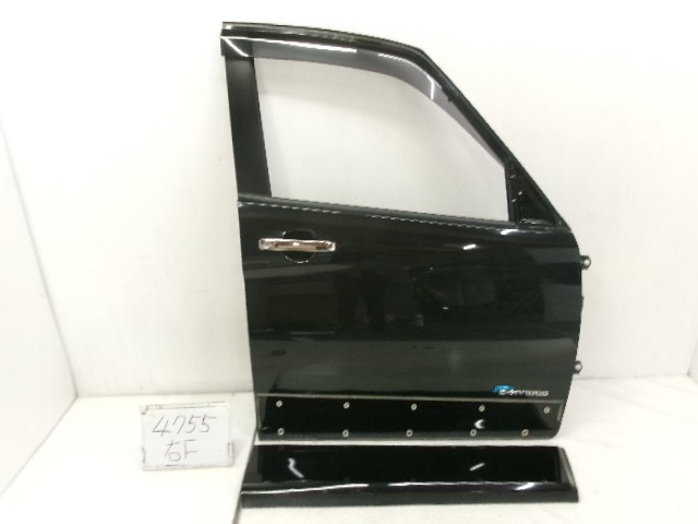 【中古】中古部品 セレナ GFC27 右ﾌﾛﾝﾄﾄﾞｱ 【3500170000-250913505113100】