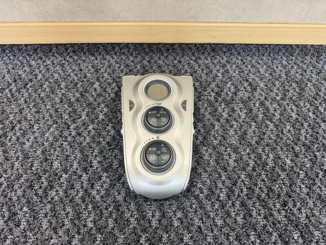 【中古】中古部品 ヴィッツ SCP90 A/Cｽｲｯﾁﾊﾟﾈﾙ 【3330440100-250916000160900】