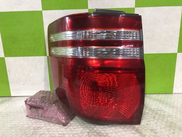 【中古】中古部品 アルファード ANH10W 左ﾃｰﾙﾗﾝﾌﾟ 【3330530100-000005430015600】