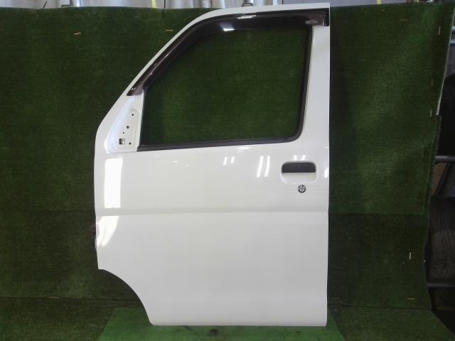 【中古】中古部品 サンバー S331B 左ﾌﾛﾝﾄﾄﾞｱ 【3260070000-250911000213200】