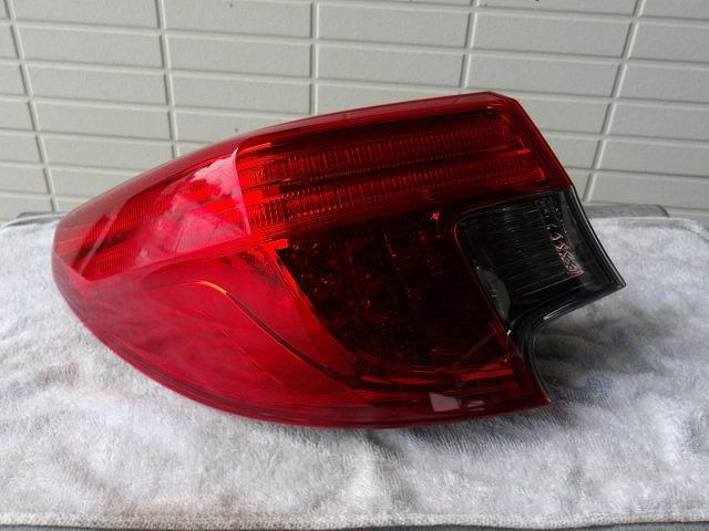 【中古】中古部品 マークＸ GRX130 左ﾃｰﾙﾗﾝﾌﾟ 【3340080100-250918000115600】