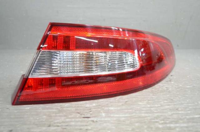 【中古】中古部品 ジャガー XF 右ﾃｰﾙﾗﾝﾌﾟ 【3310580000-250917000215500】 15,710円