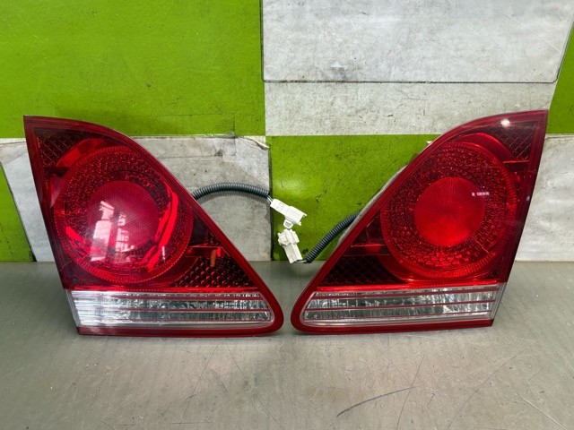 【中古】中古部品 クラウン GRS182 右ﾌｨﾆｯｼｬｰﾊﾟﾈﾙ 【3330530100-000005434915210】