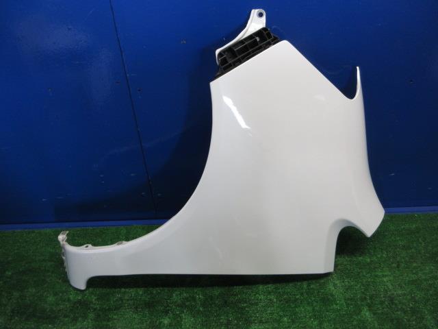 【中古】中古部品 ライフ JB8 左フロントフェンダー 【3310270100-000015000610700】