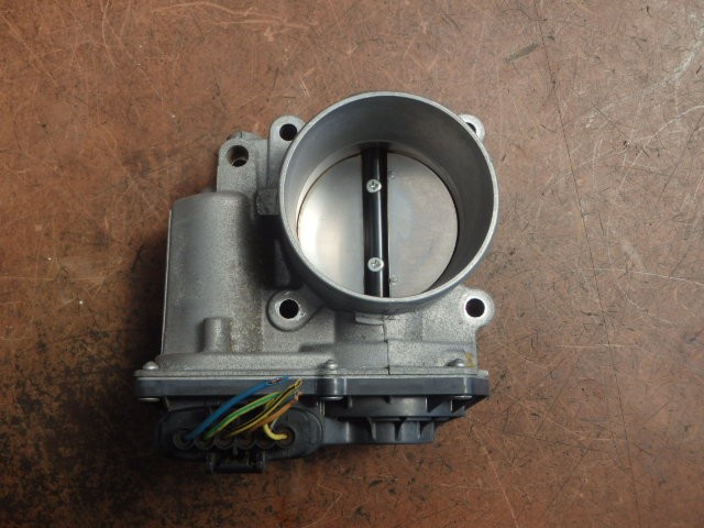 【中古】中古部品 レガシィ BR9 ｽﾛｯﾄﾙﾎﾞﾃﾞｨ 【3331010800-000023573720300】