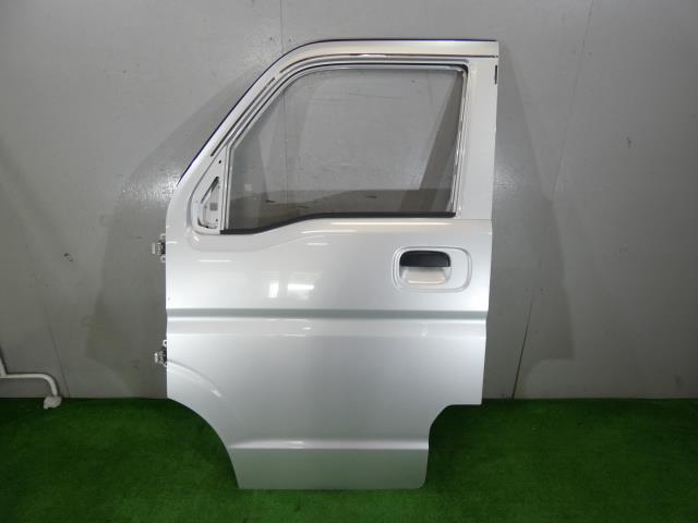 【中古】中古部品 エブリィ DA17V 左ﾌﾛﾝﾄﾄﾞｱ 【3260250000-000025135113200】
