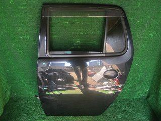 【中古】中古部品 エッセ L235S 左ﾘｱﾄﾞｱ 【3310030100-250917000113400】