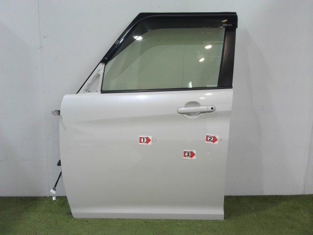 【中古】中古部品 ソリオ MA36S 左ﾌﾛﾝﾄﾄﾞｱ 【3310090100-202509012013200】